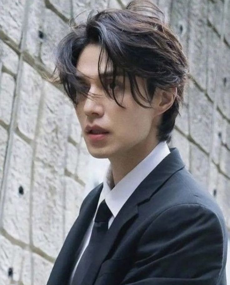 Asian Wolf Cut Men short hair