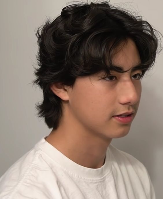 Korean Wolf Cut Men wavy short hair