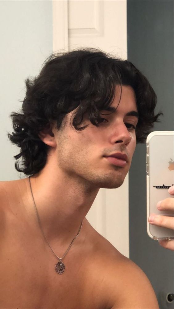 Wavy Wolf Cut Men short hair