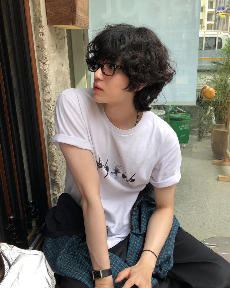 Messy Wolf Cut Men